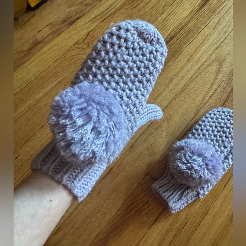 Lavender pom pom mittens
